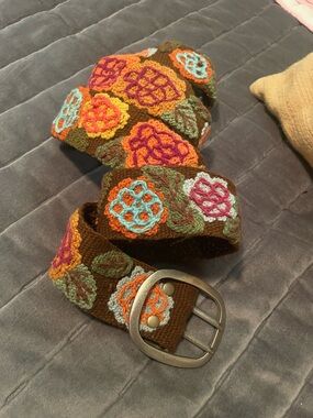 Jenny Krauss Embroidered Floral Woven Belt